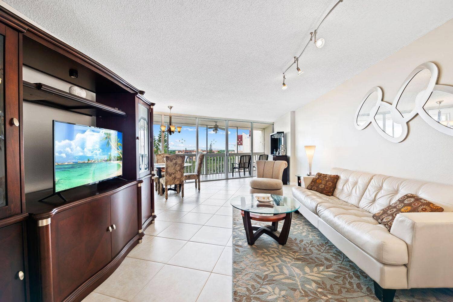 6911 Environ Boulevard, #8K, Lauderhill, FL 33319 Family Room