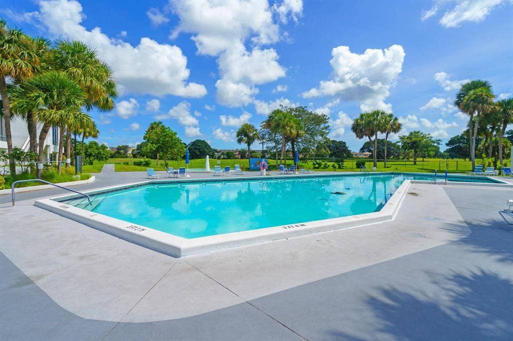 6911 Environ Boulevard, #8K, Lauderhill, FL 33319 Environ Pool