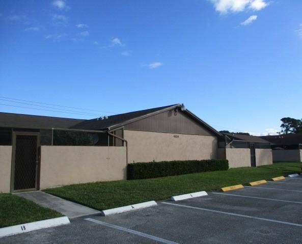 4814 Sunny Palm Circle, #B, West Palm Beach, FL 33415 front