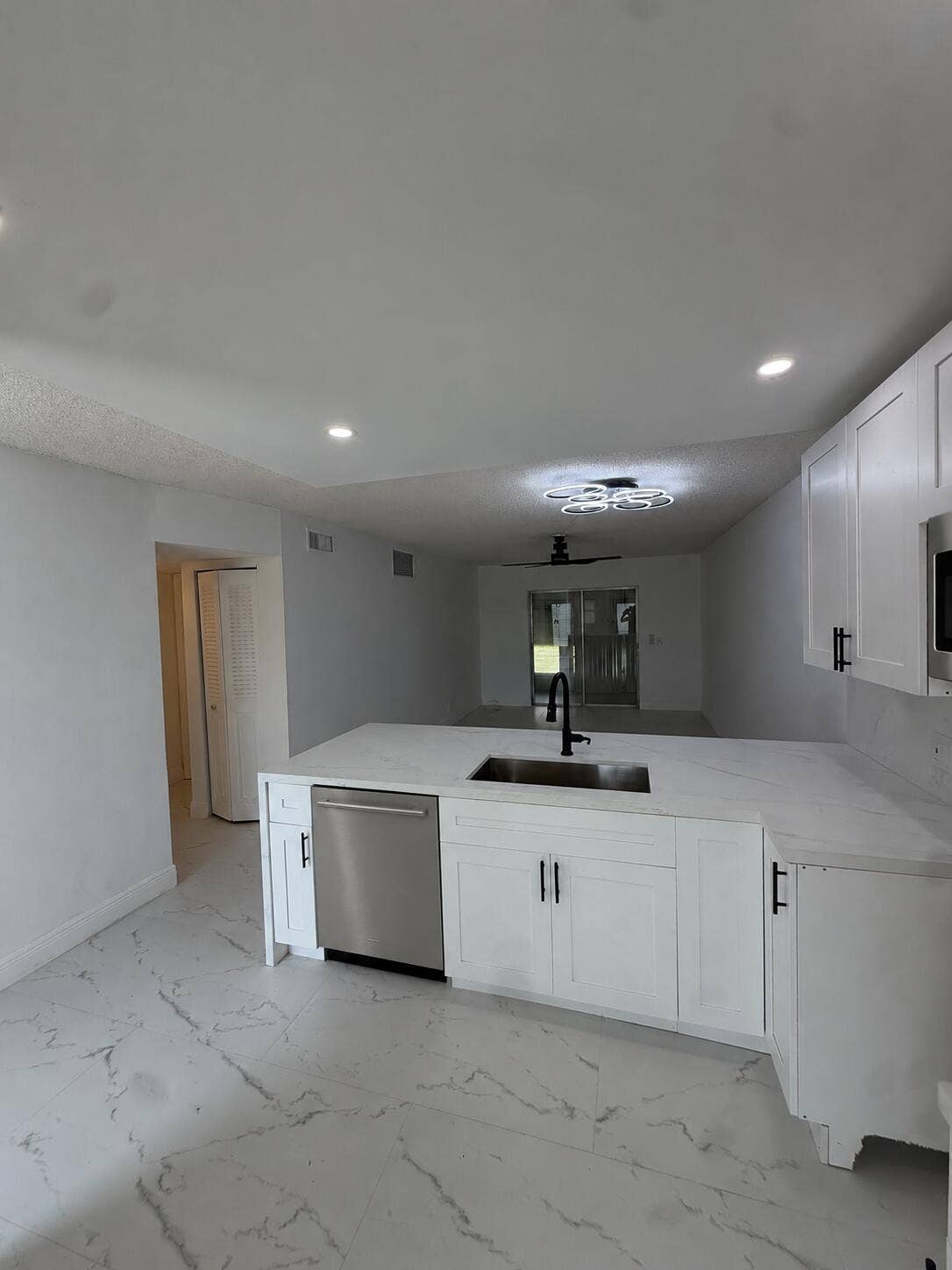 2161 NE 1ST Court, #105, Boynton Beach, FL 33435 IMG_4511