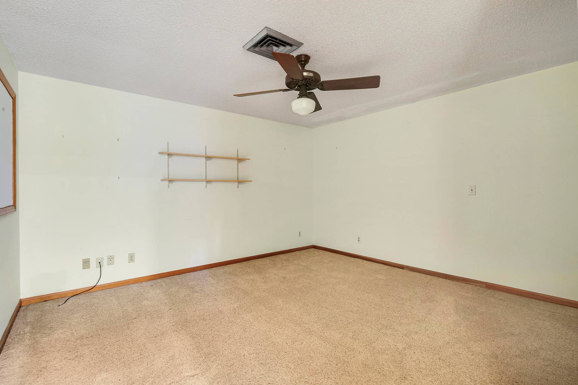 5673 OLD ORANGE Road, Jupiter, FL 33458 Upstairs Bedroom 2