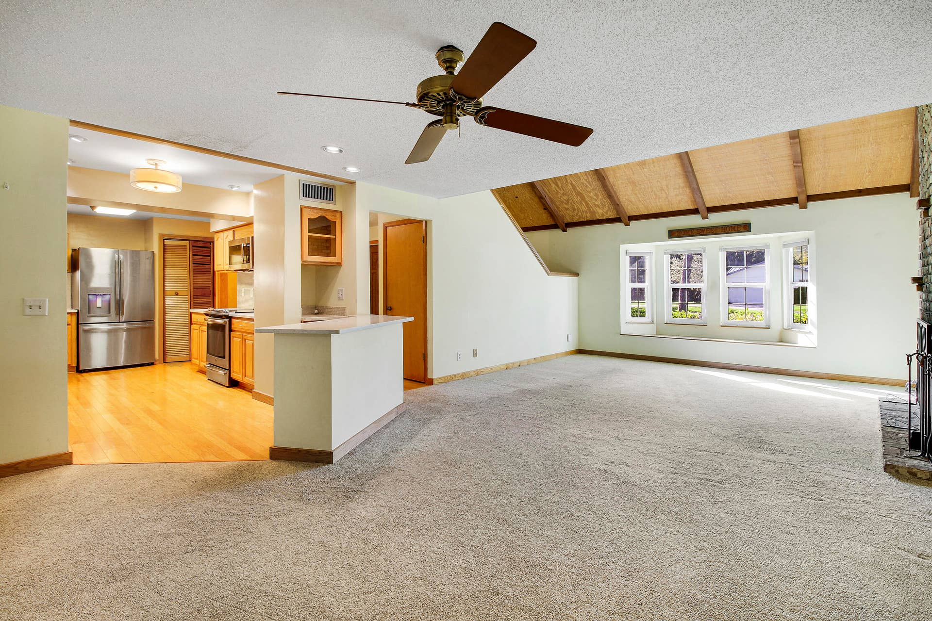 5673 OLD ORANGE Road, Jupiter, FL 33458 Living room