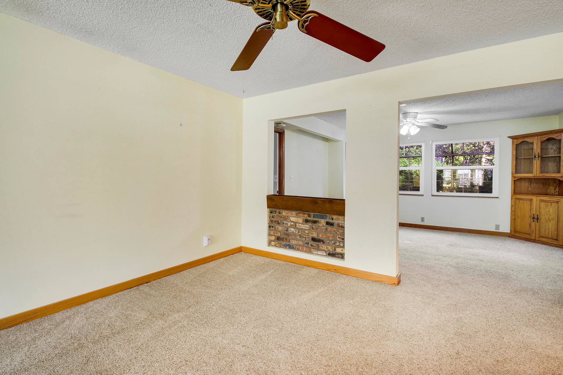 5673 OLD ORANGE Road, Jupiter, FL 33458 Living Room