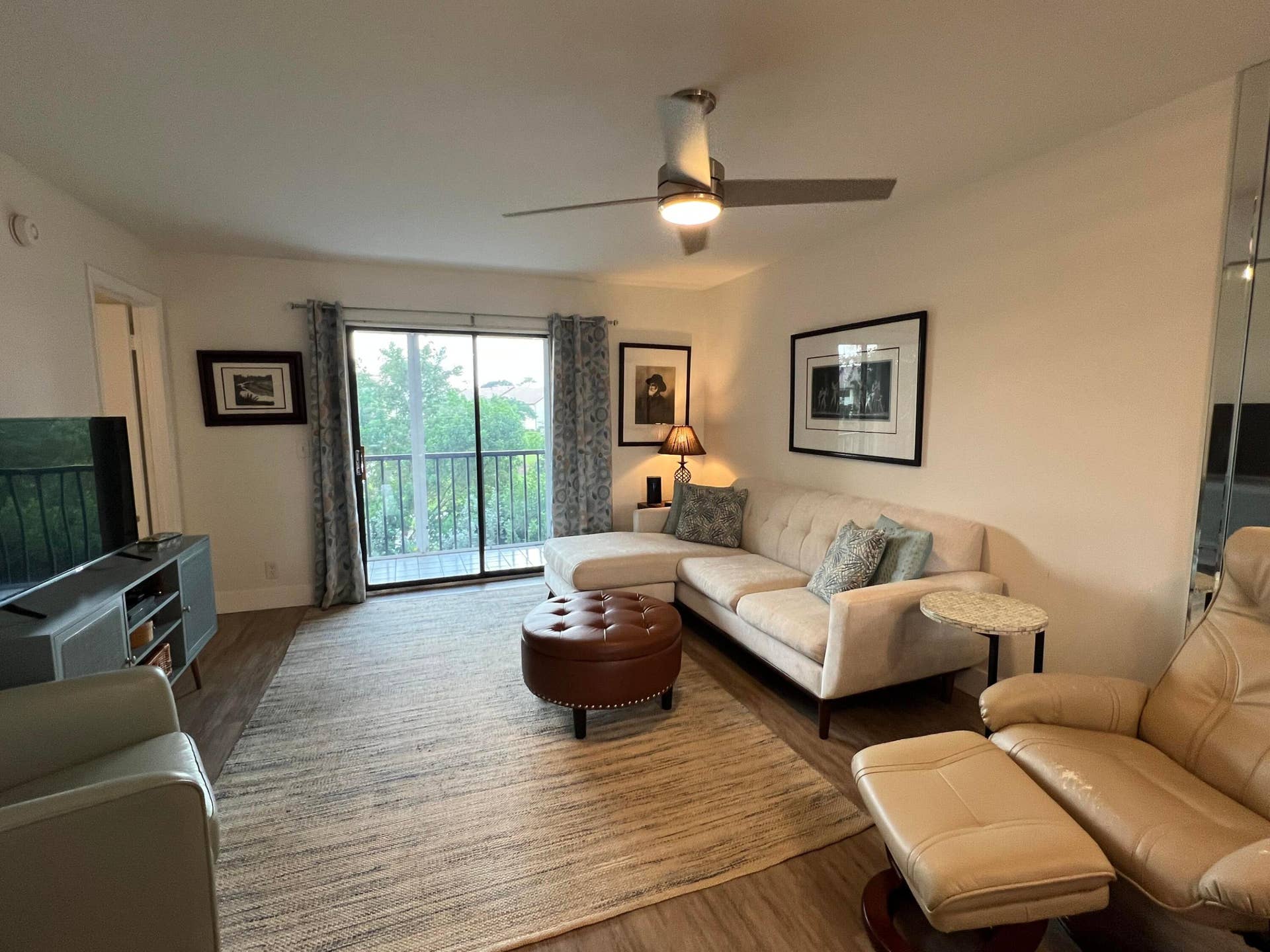 7281 Golf Colony Court, #203, Lake Worth, FL 33467 Living Room