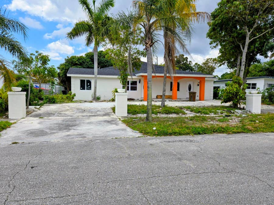 Property photo for 424 E ILEX Drive, Lake Park, FL