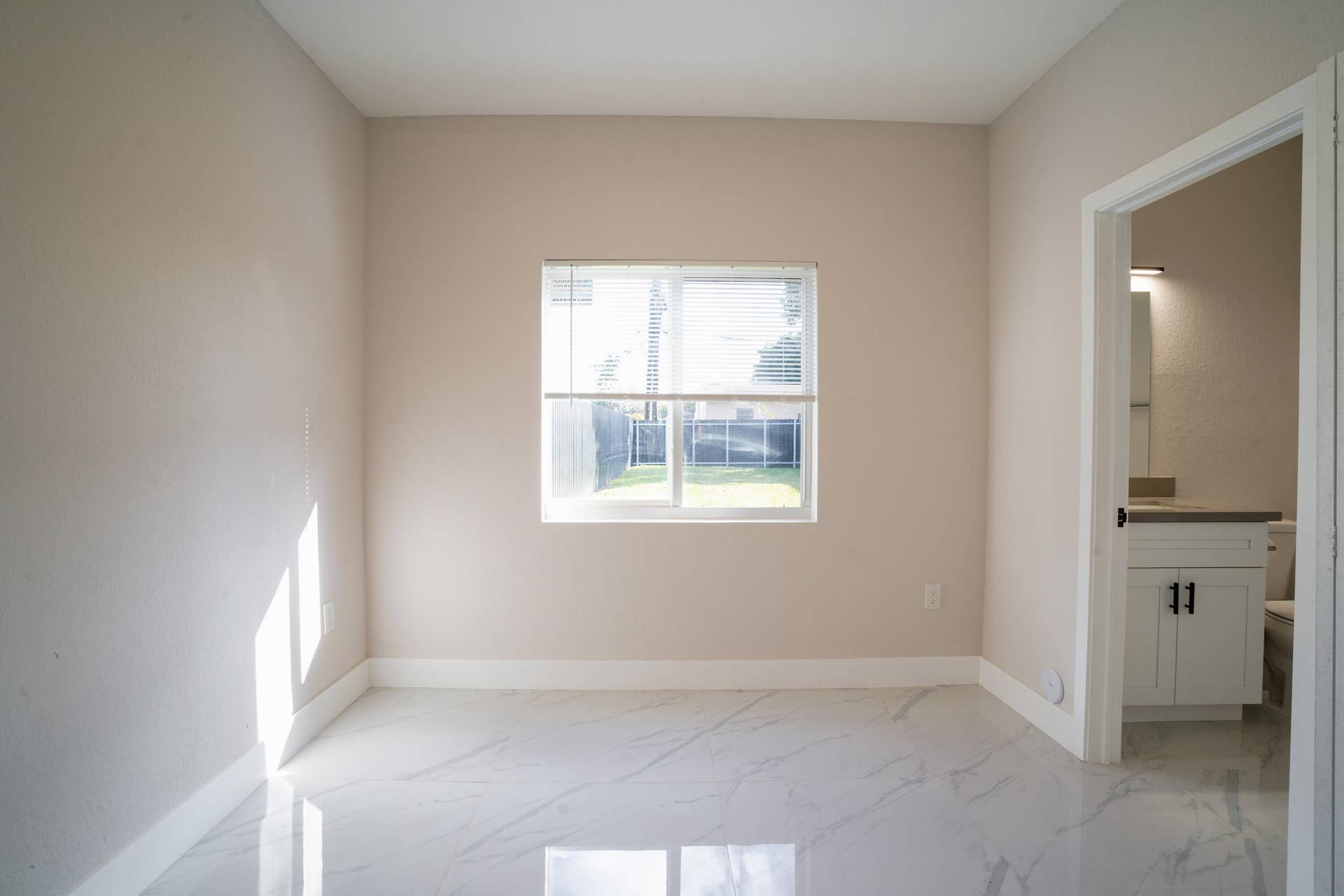 2284 NW 82nd Street, #1, Miami, FL 33147 DDB08935