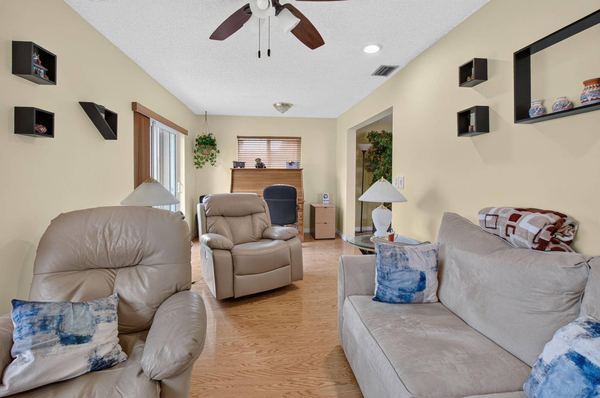 13330a Vía Vesta, Delray Beach, FL 33484 23-web-or-mls-DSC_6183