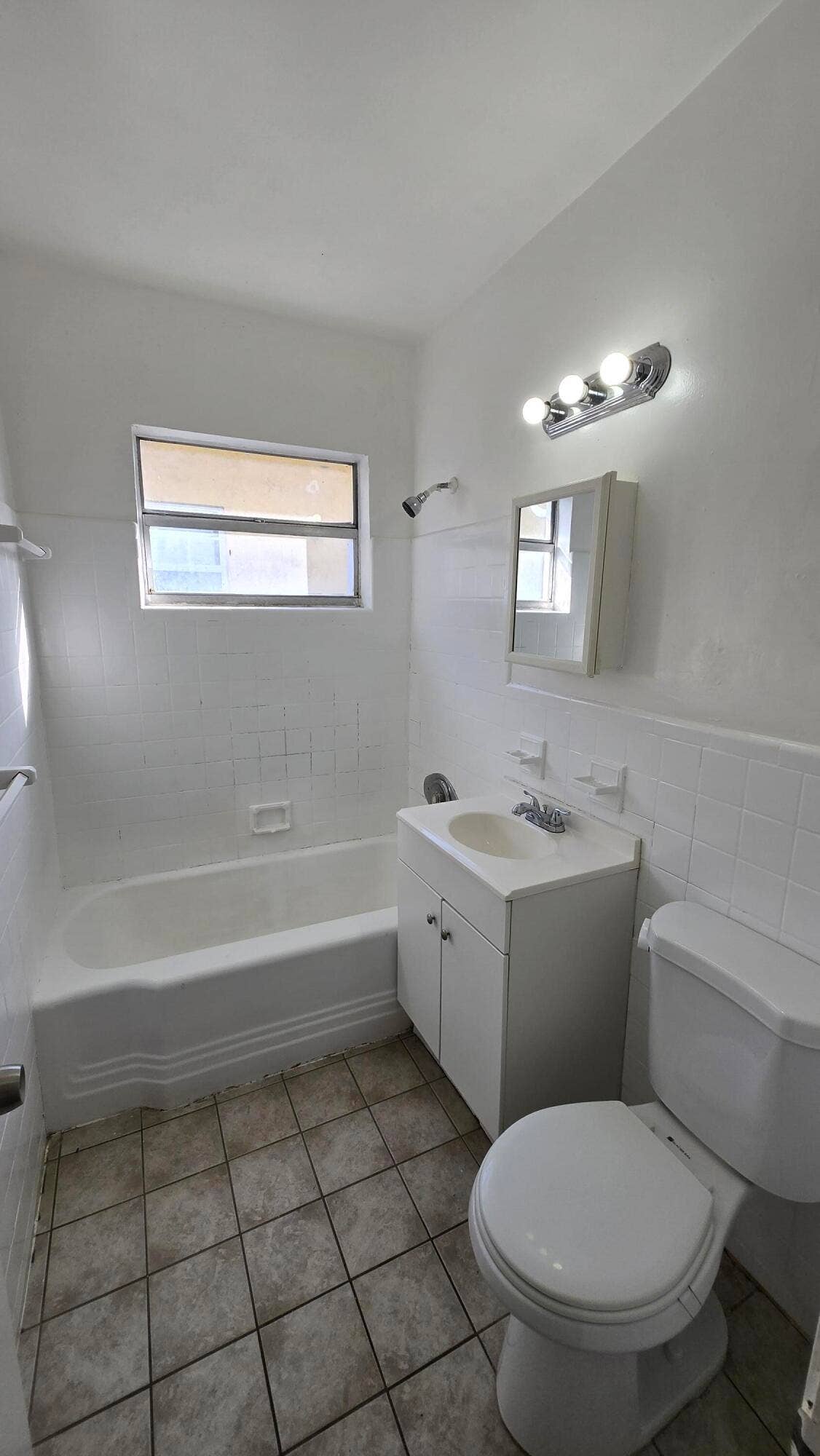 1012 NW 2ND Avenue, #4, Hallandale Beach, FL 33009 20250219_162506