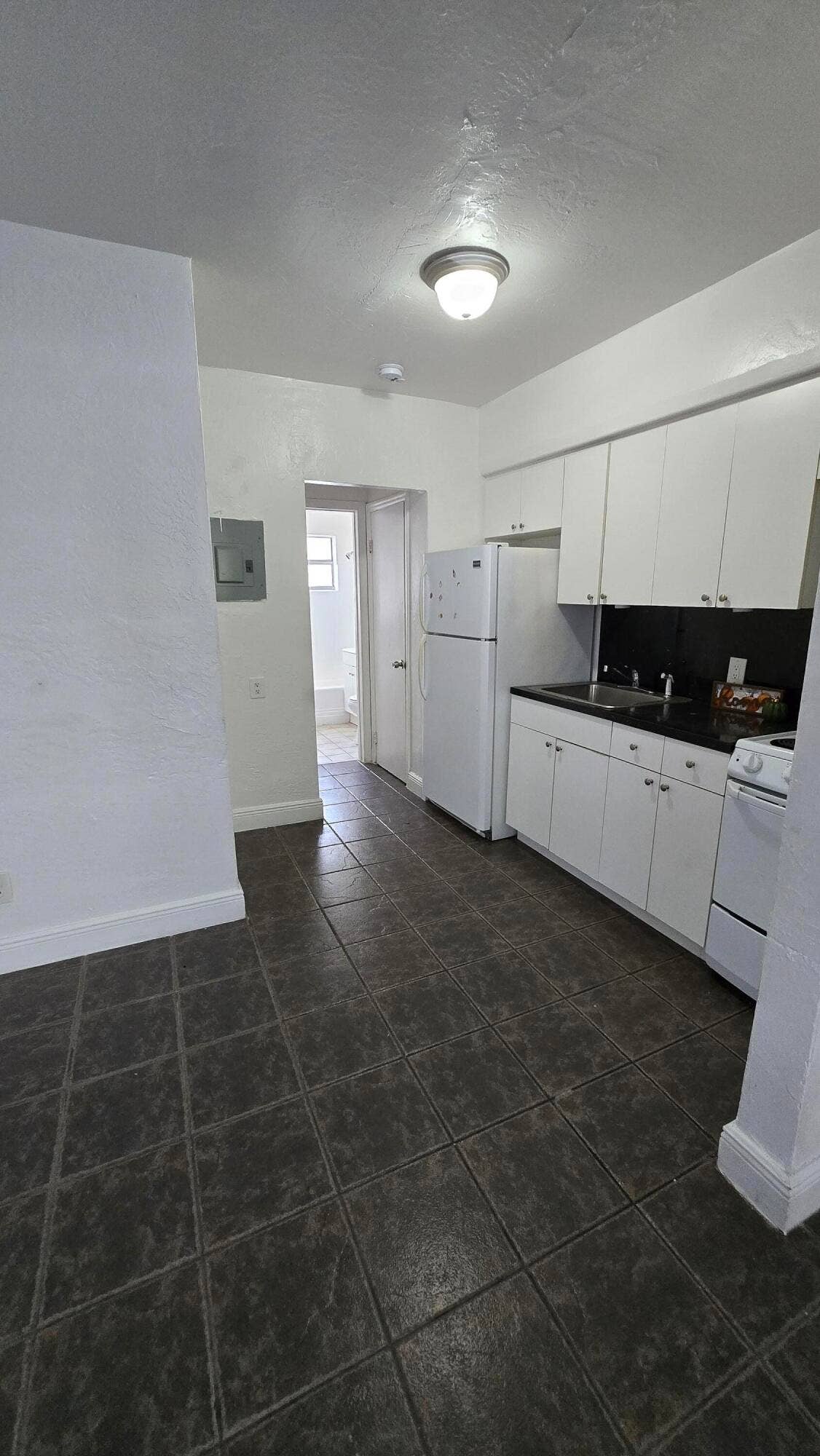 1012 NW 2ND Avenue, #4, Hallandale Beach, FL 33009 20250219_163207