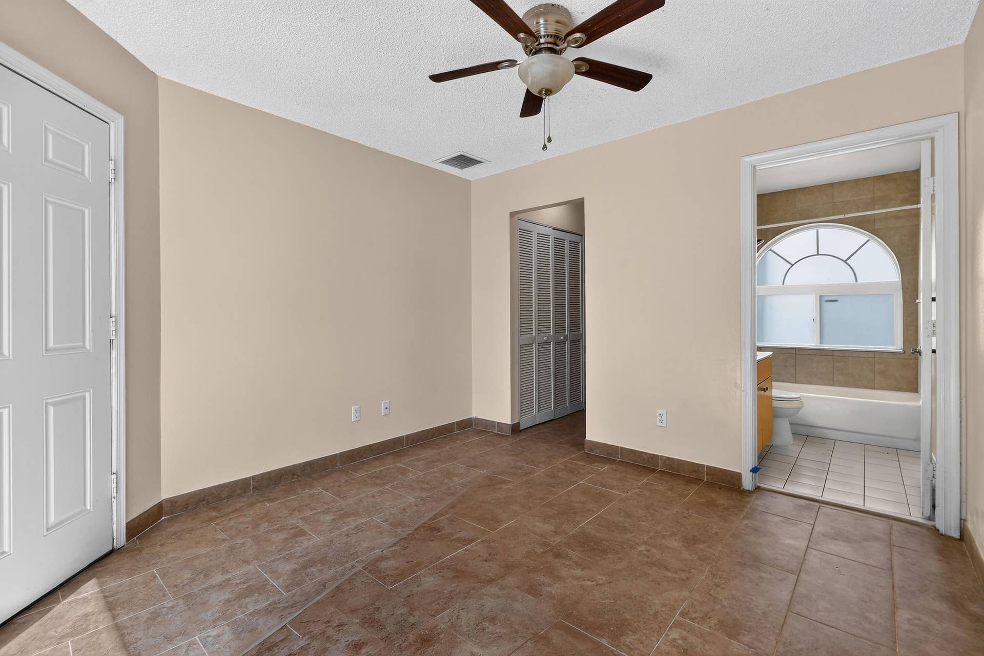 176OrangeDr(66)