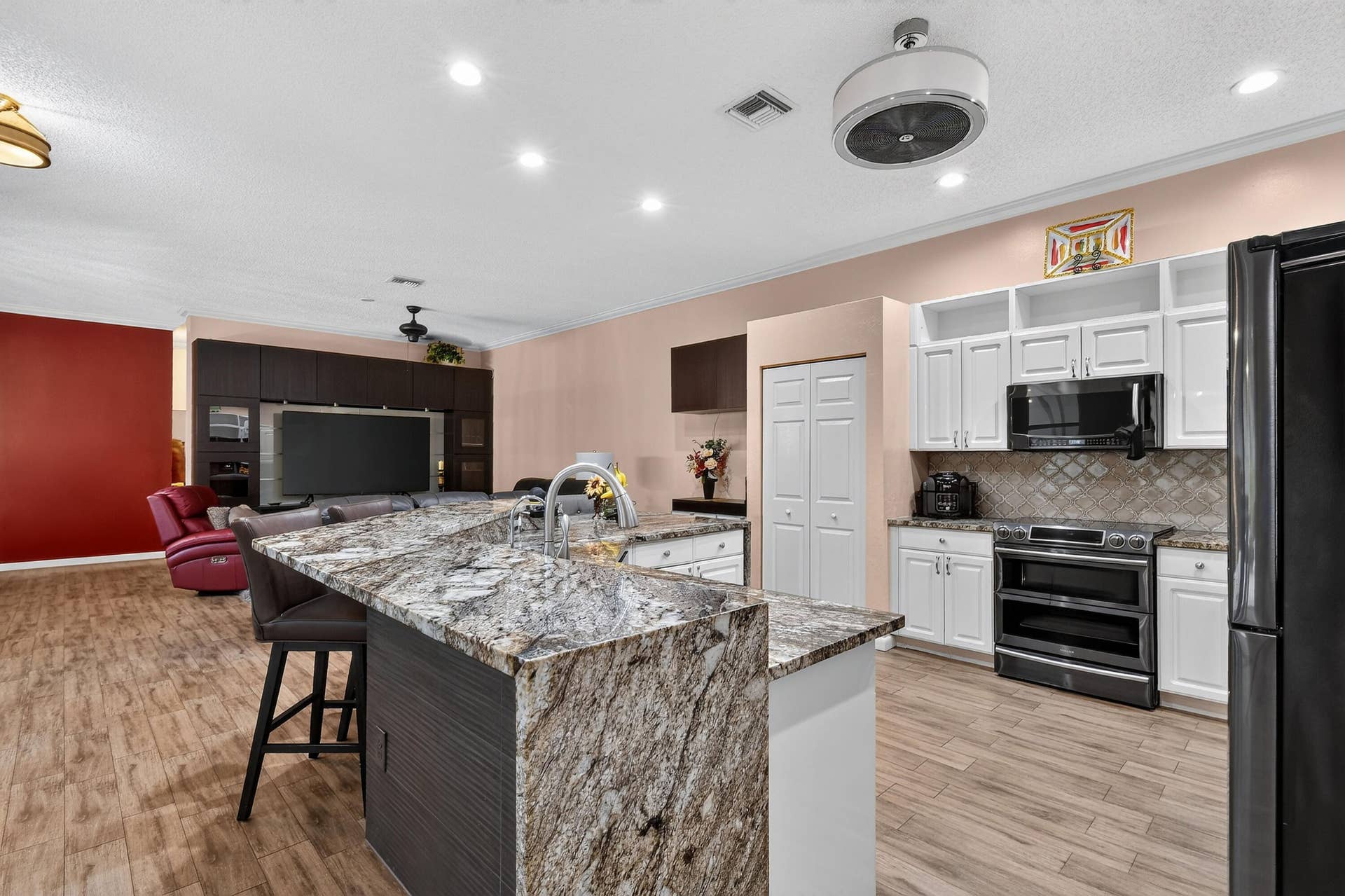 176OrangeDr(28)