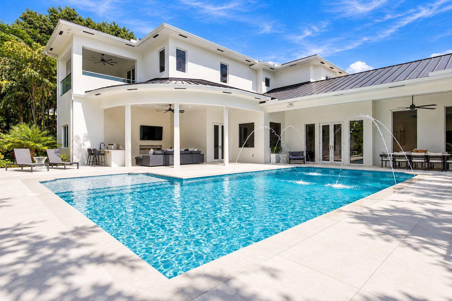 16132 Bridlewood Circle, Delray Beach, FL 33445 Pool / Covered Patio