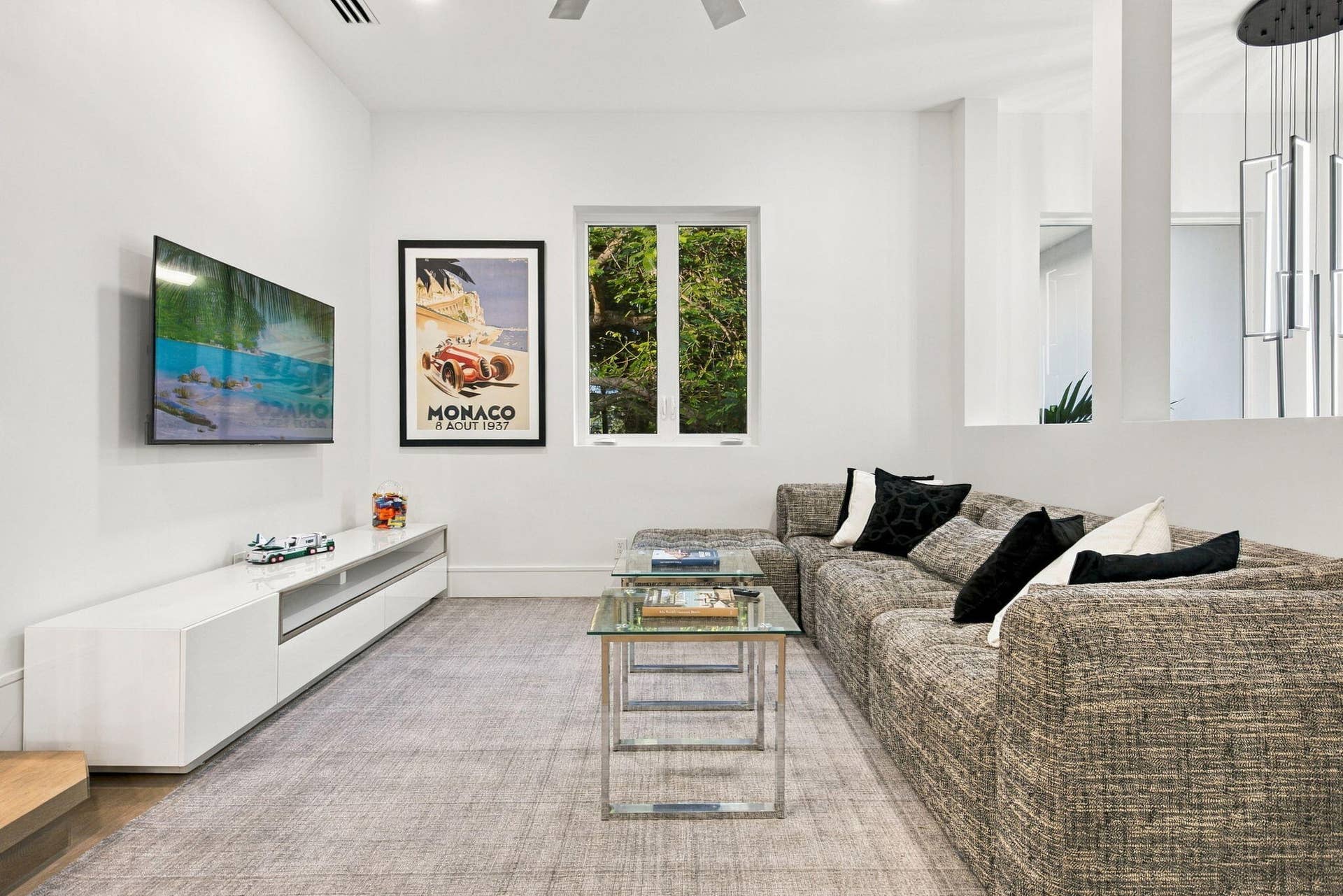 16132 Bridlewood Circle, Delray Beach, FL 33445 Upstairs Living Room