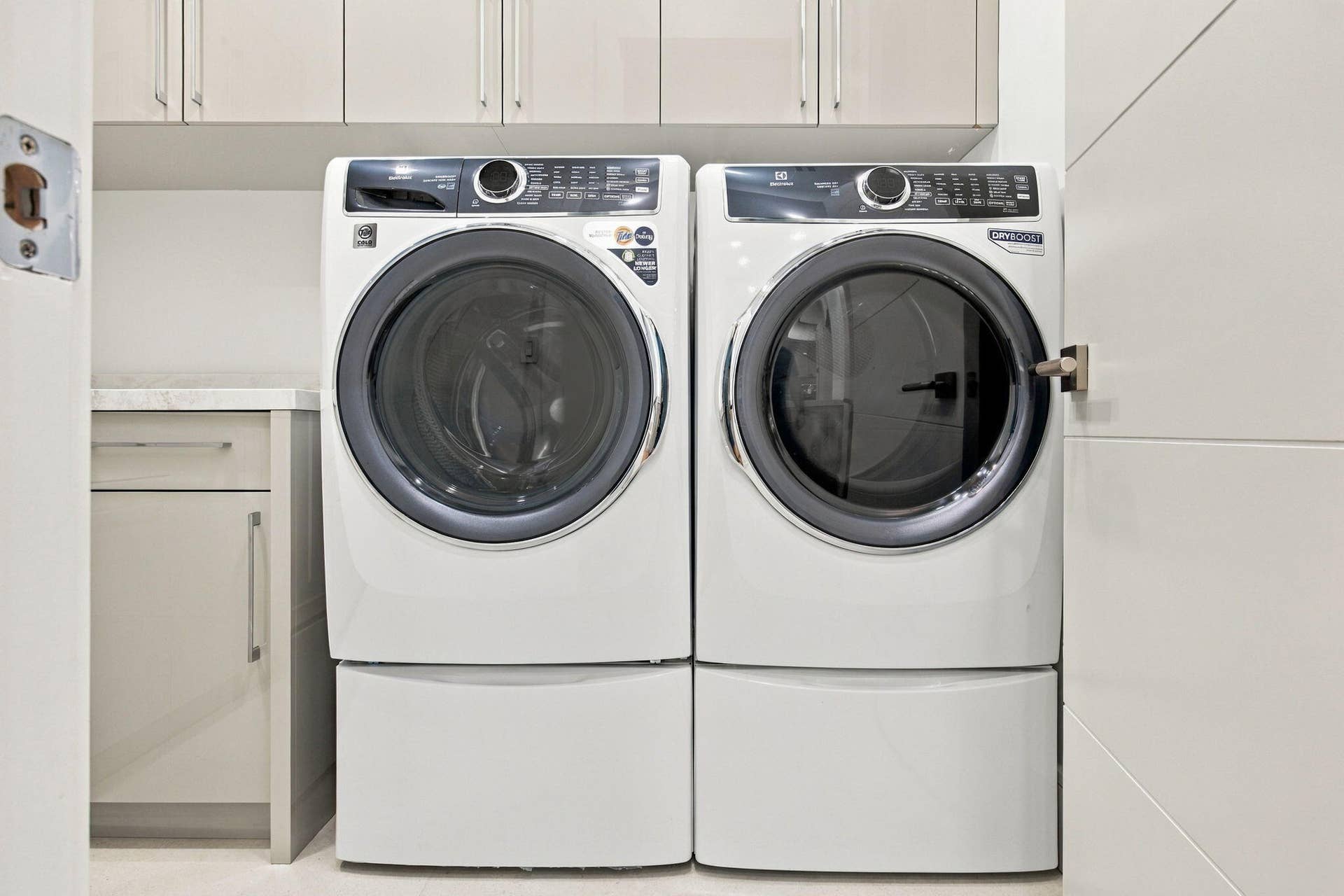 16132 Bridlewood Circle, Delray Beach, FL 33445 Upstairs Laundry