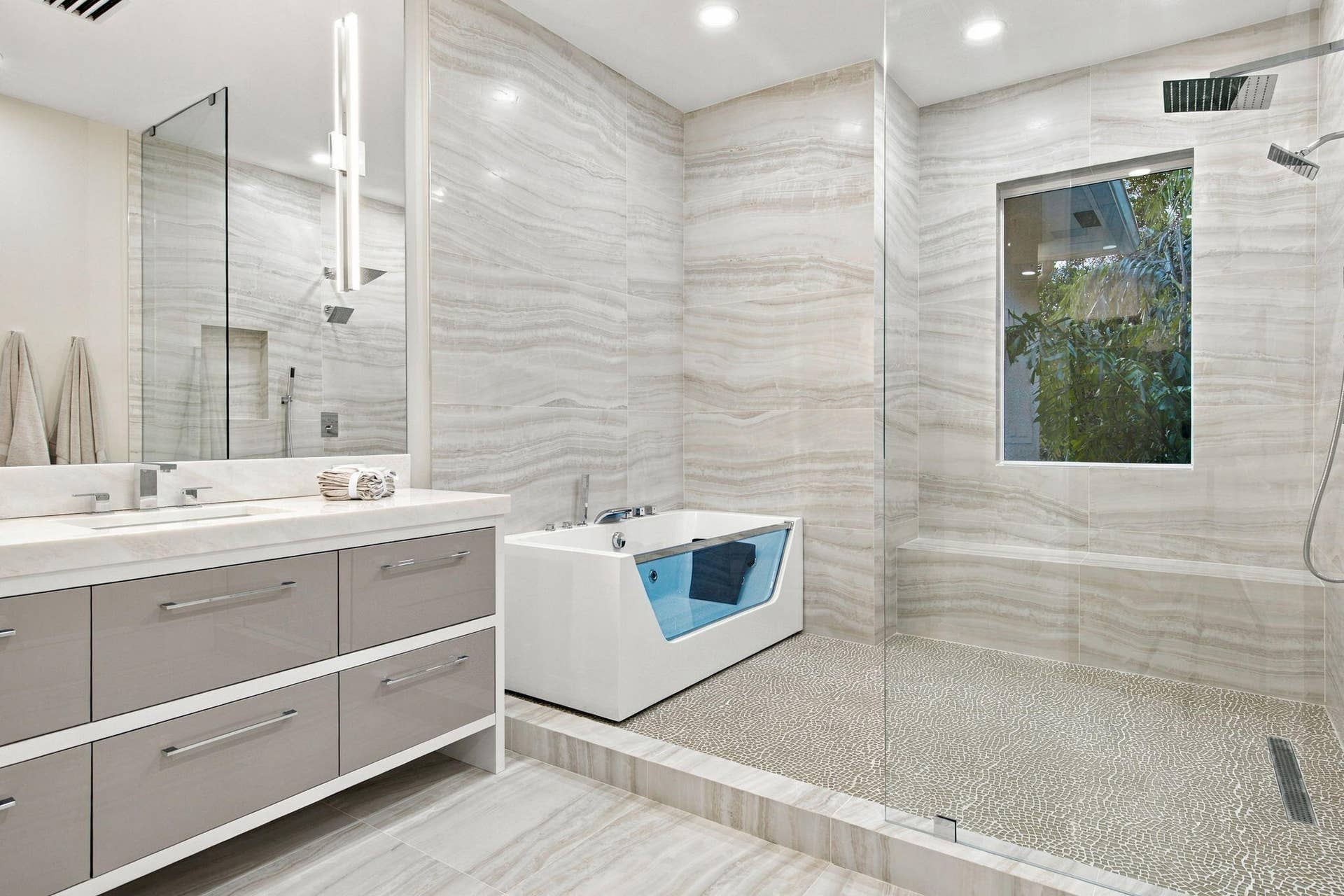 16132 Bridlewood Circle, Delray Beach, FL 33445 Primary Hers Bathroom