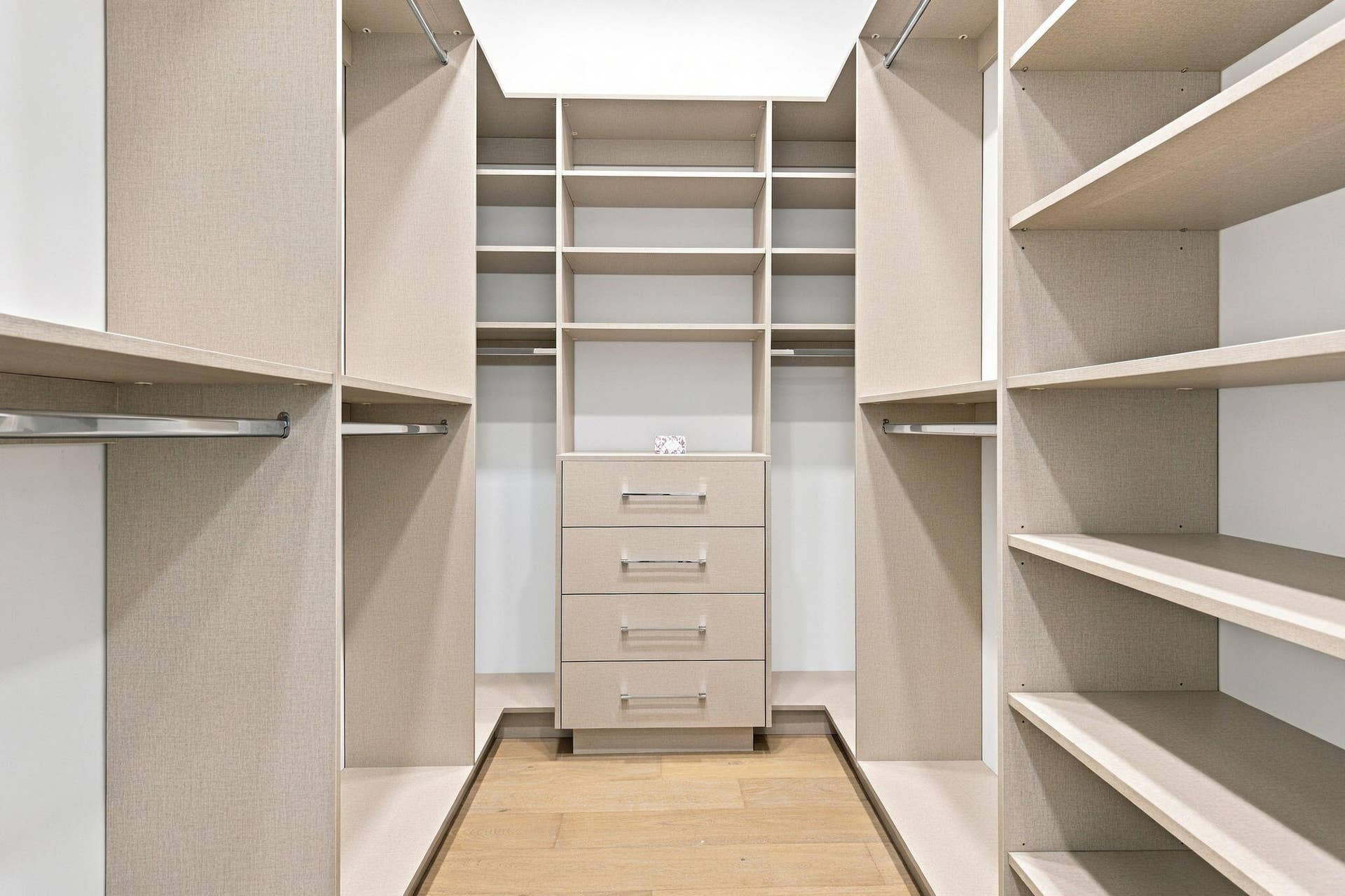 16132 Bridlewood Circle, Delray Beach, FL 33445 Primary Walk-In Closet