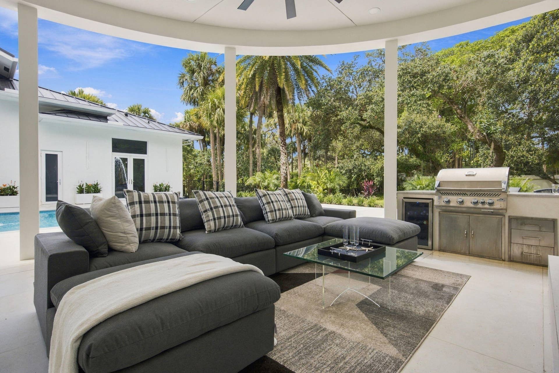 16132 Bridlewood Circle, Delray Beach, FL 33445 Outdoor Living Area