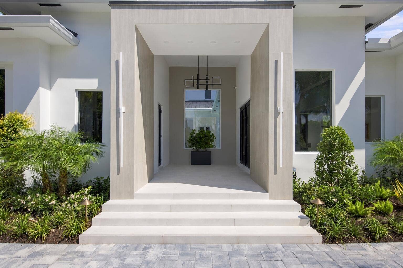 16132 Bridlewood Circle, Delray Beach, FL 33445 Front Portico