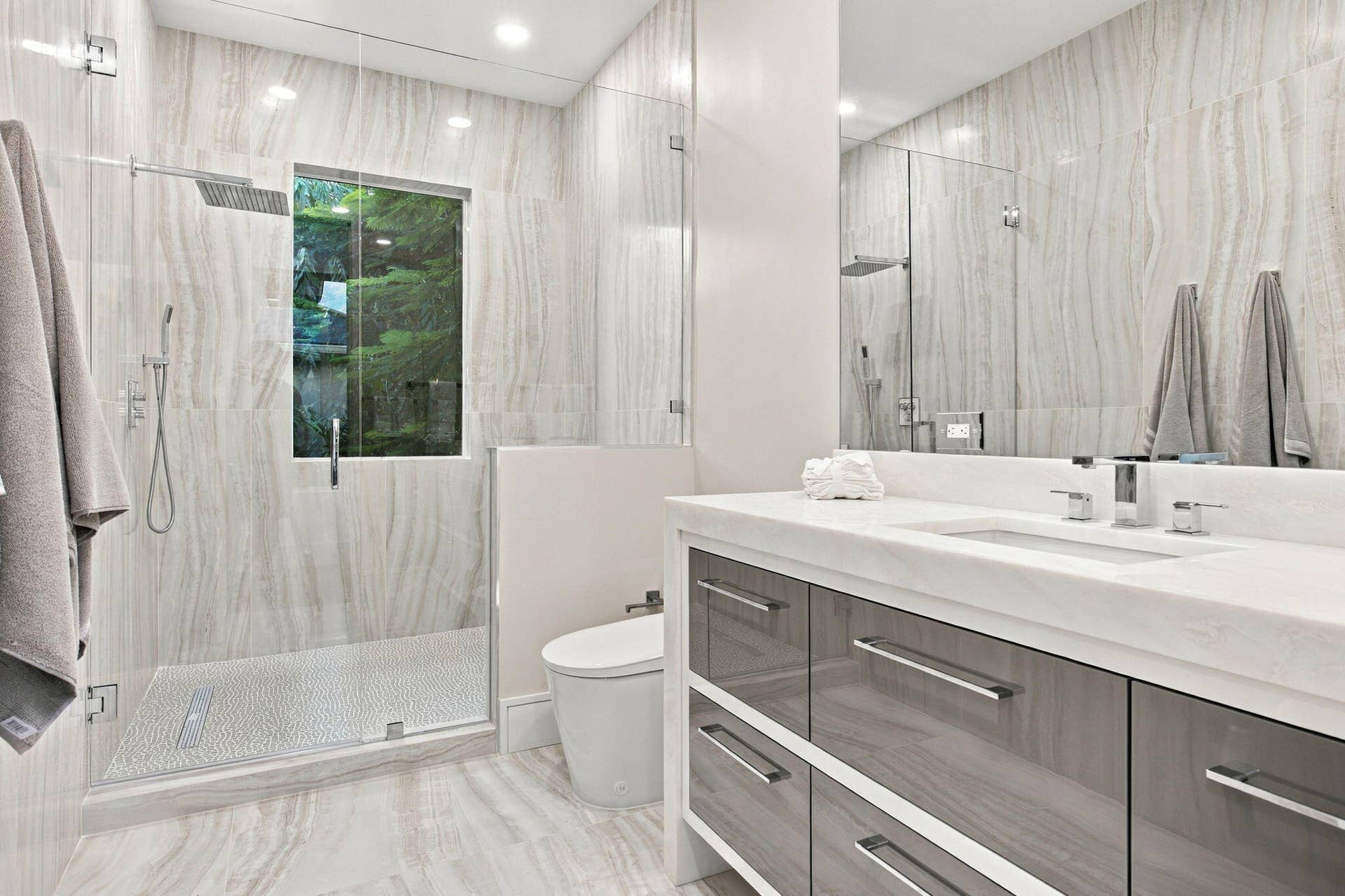 16132 Bridlewood Circle, Delray Beach, FL 33445 Primary His Bathroom