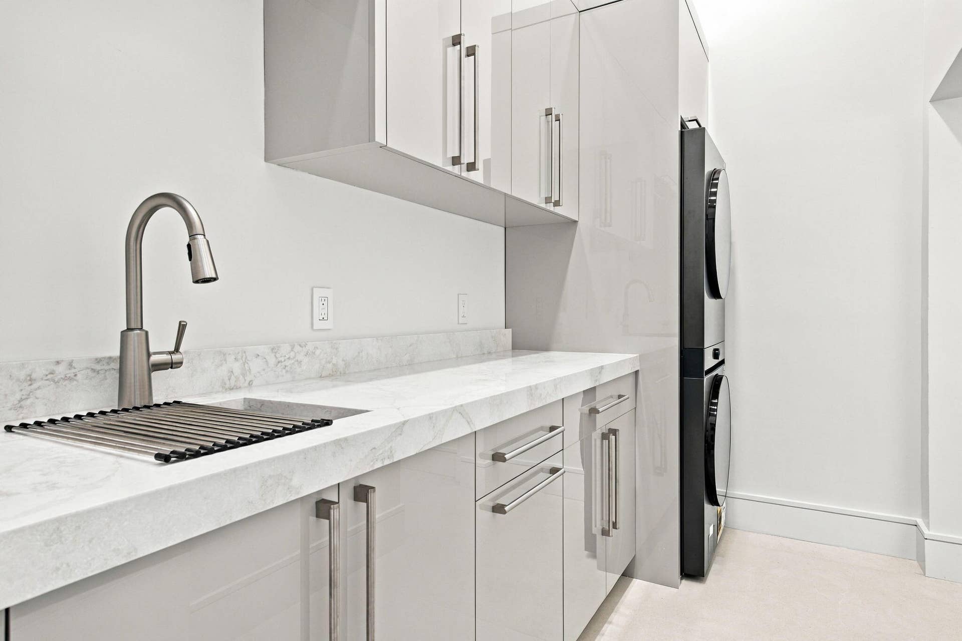 16132 Bridlewood Circle, Delray Beach, FL 33445 Downstairs Laundry