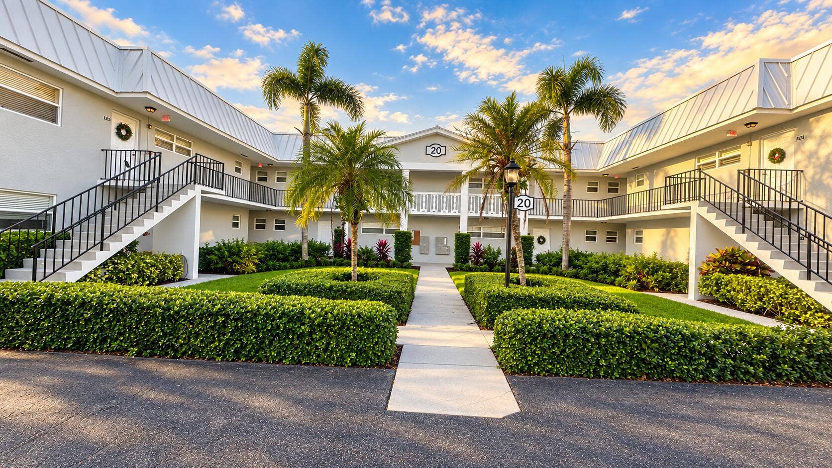 Luminous South Florida Courtyard at Gold