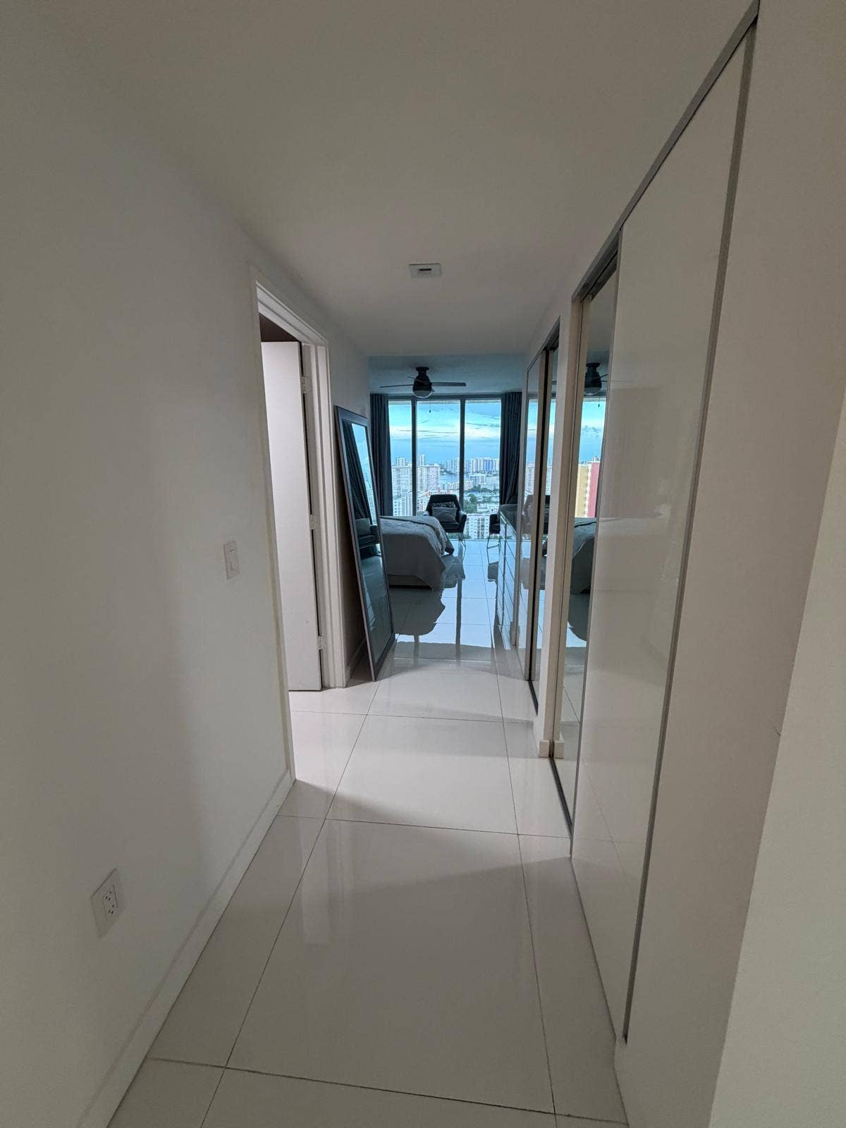 330 SUNNY ISLES Boulevard, #5-2408, Sunny Isles Beach, FL 33160 IMG-20261007-WA0022