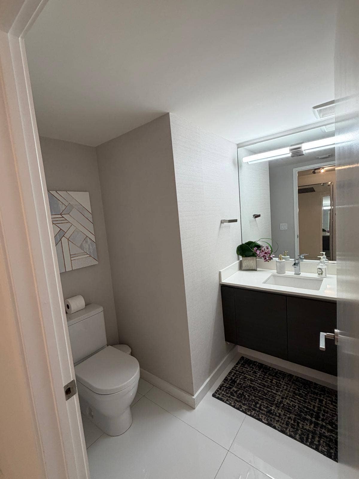 330 SUNNY ISLES Boulevard, #5-2408, Sunny Isles Beach, FL 33160 IMG-20261007-WA0009