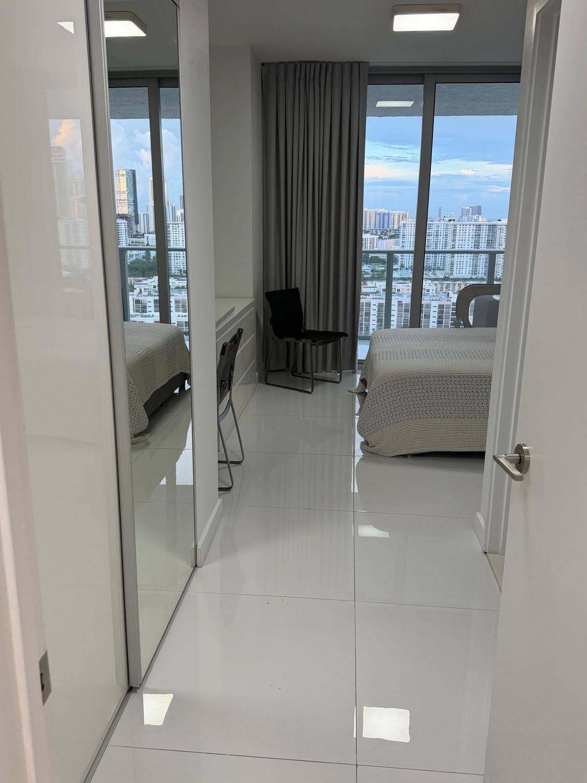 330 SUNNY ISLES Boulevard, #5-2408, Sunny Isles Beach, FL 33160 IMG-20261007-WA0023