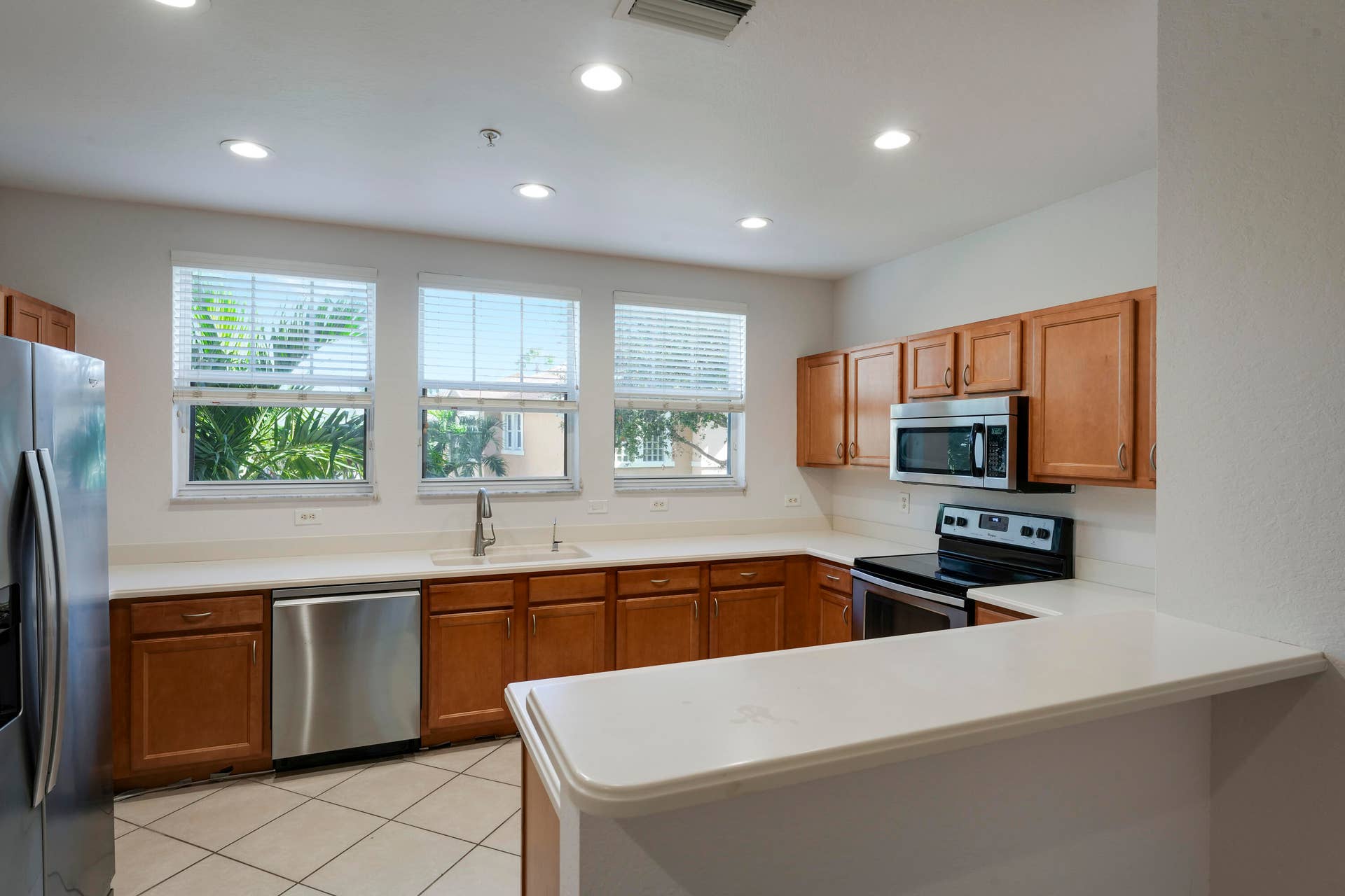 430 AMADOR Lane, #6, West Palm Beach, FL 33401 kitchen