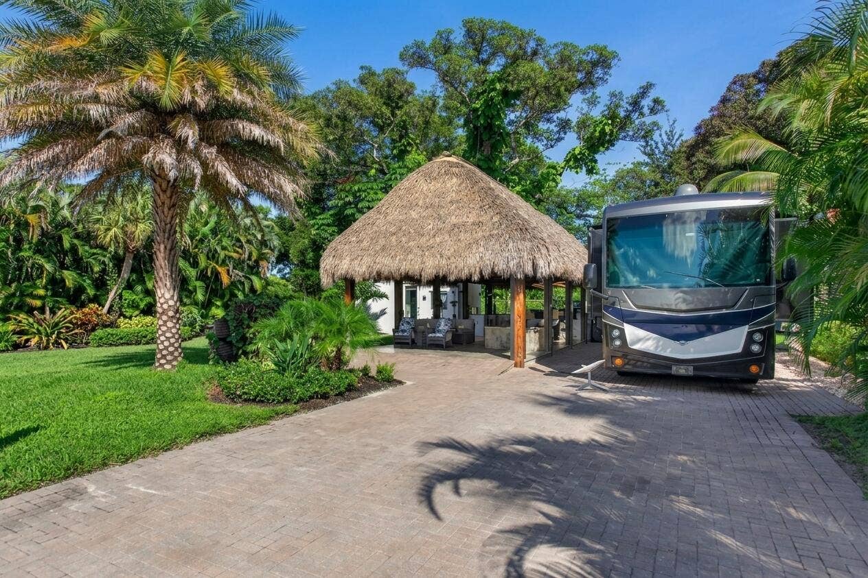 157 N Cortez Drive, Margate, FL 33068 image_4d1e3aad (002)