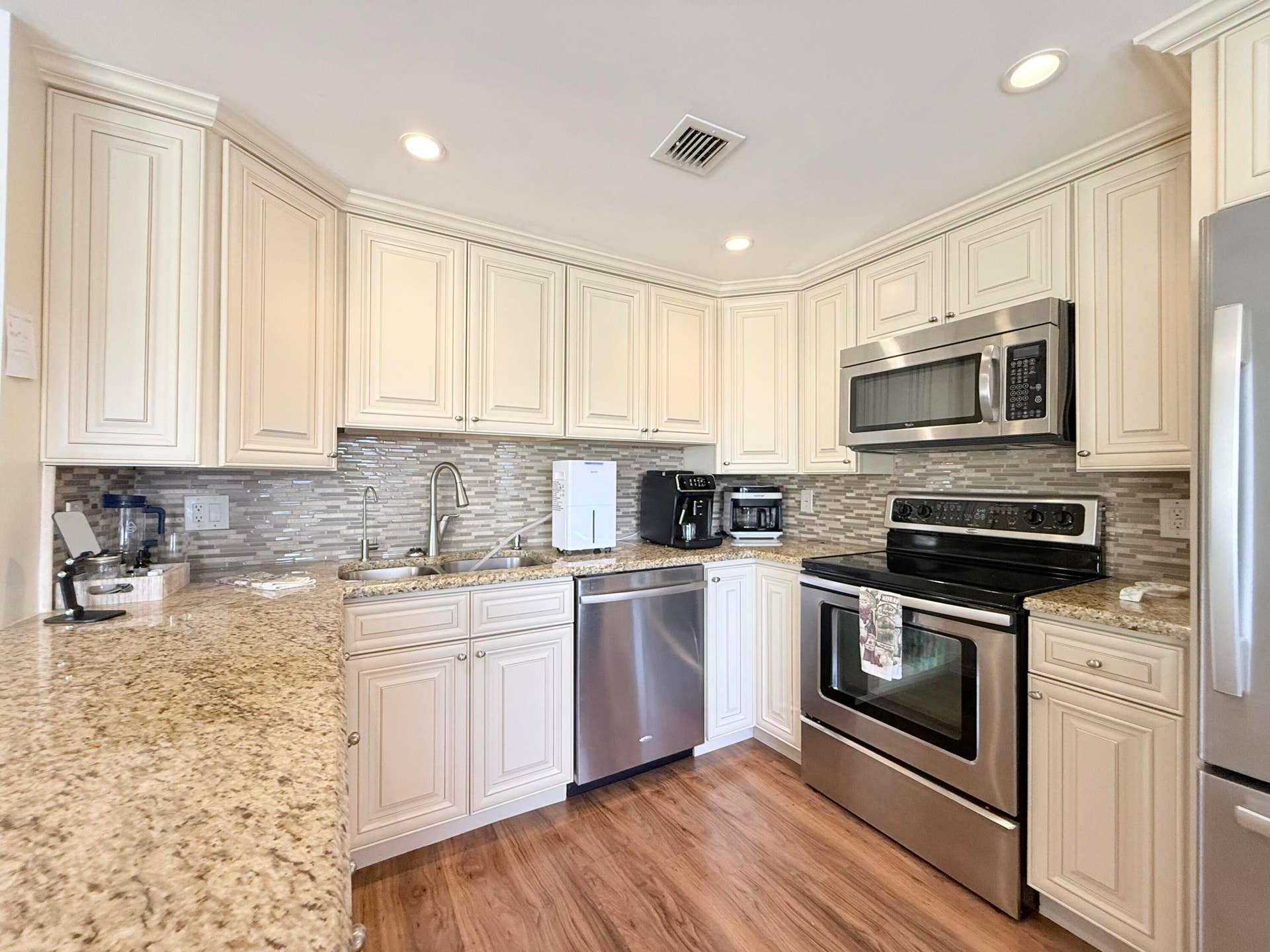 2103 Oakridge V, #2103, Deerfield Beach, FL 33442 IMG_2416
