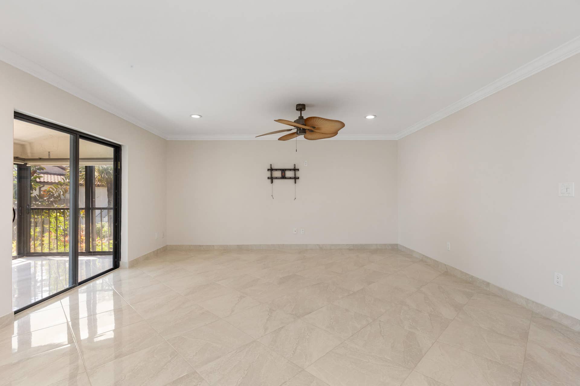 Family room Impact doors