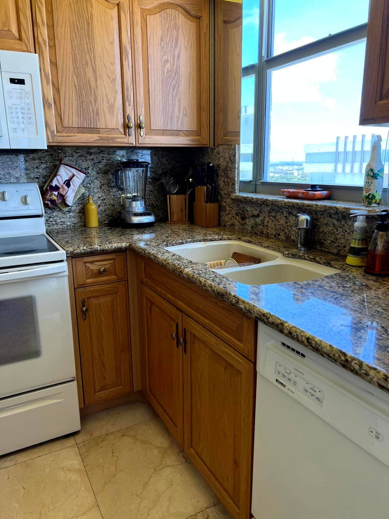1010 S OCEAN Boulevard, #PH12, Pompano Beach, Pompano Beach, FL 33062 IMG_5052