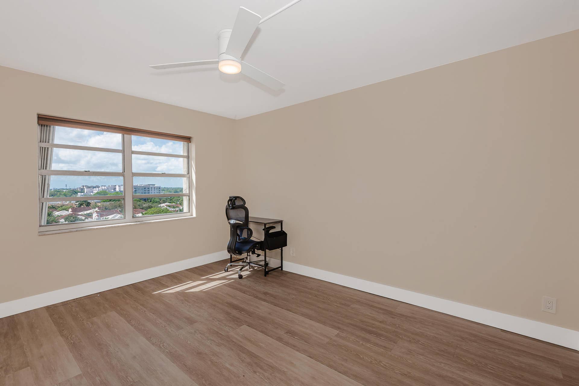 900 NE 18th Avenue, #802, Fort Lauderdale, FL 33304 0-16