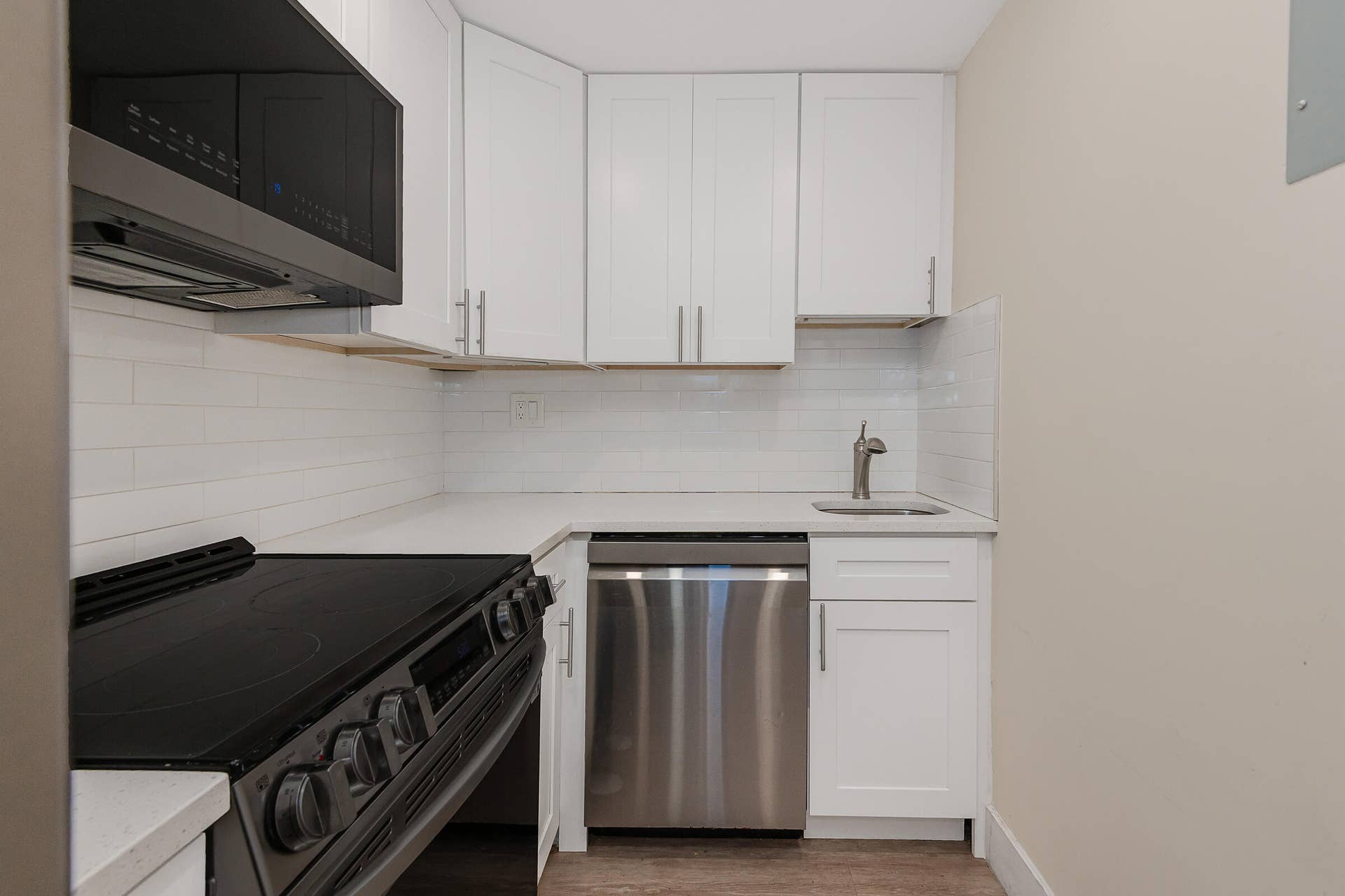 900 NE 18th Avenue, #802, Fort Lauderdale, FL 33304 0-11