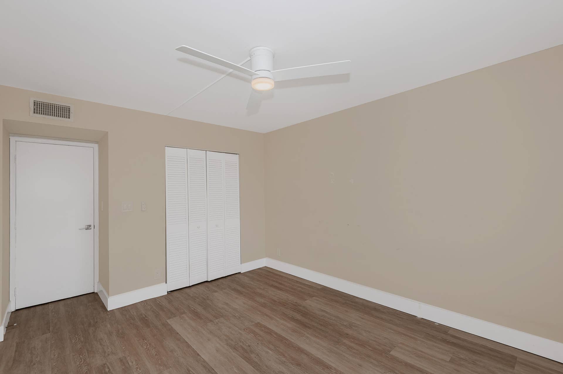 900 NE 18th Avenue, #802, Fort Lauderdale, FL 33304 0-18