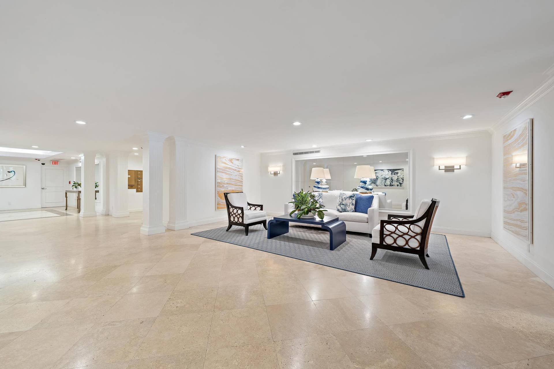 250 BRADLEY Place, #408, Palm Beach, FL 33480 Lobby
