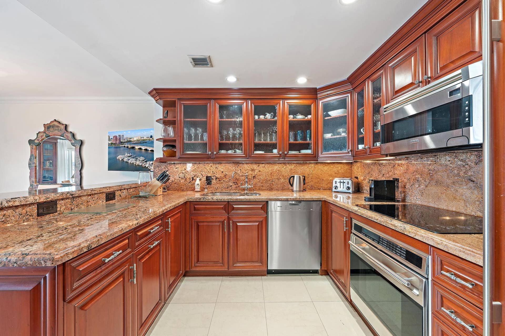 250 BRADLEY Place, #408, Palm Beach, FL 33480 Kitchen