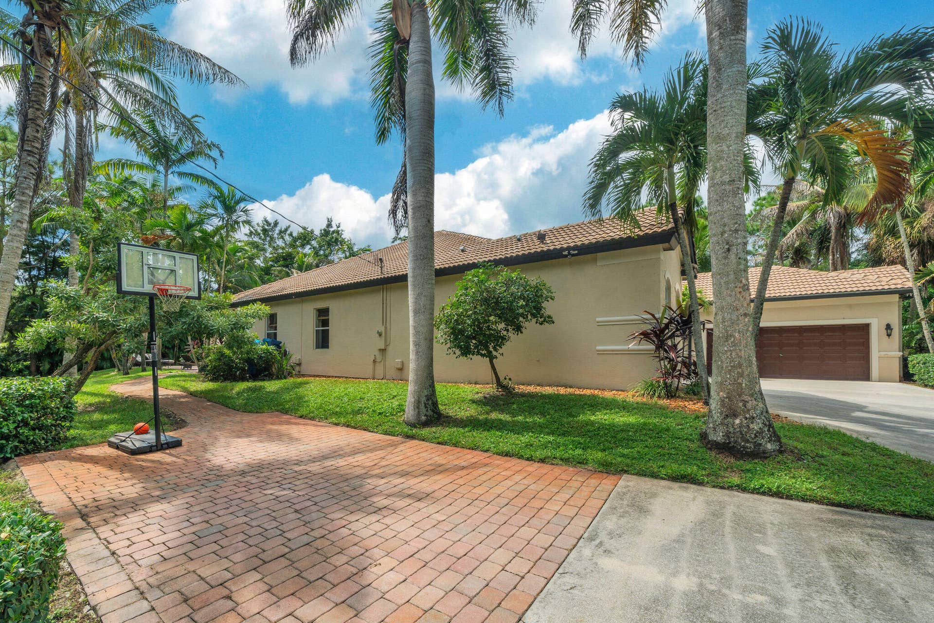 15250 Temple Boulevard, Loxahatchee, FL 33470 1 Exterior front (3)