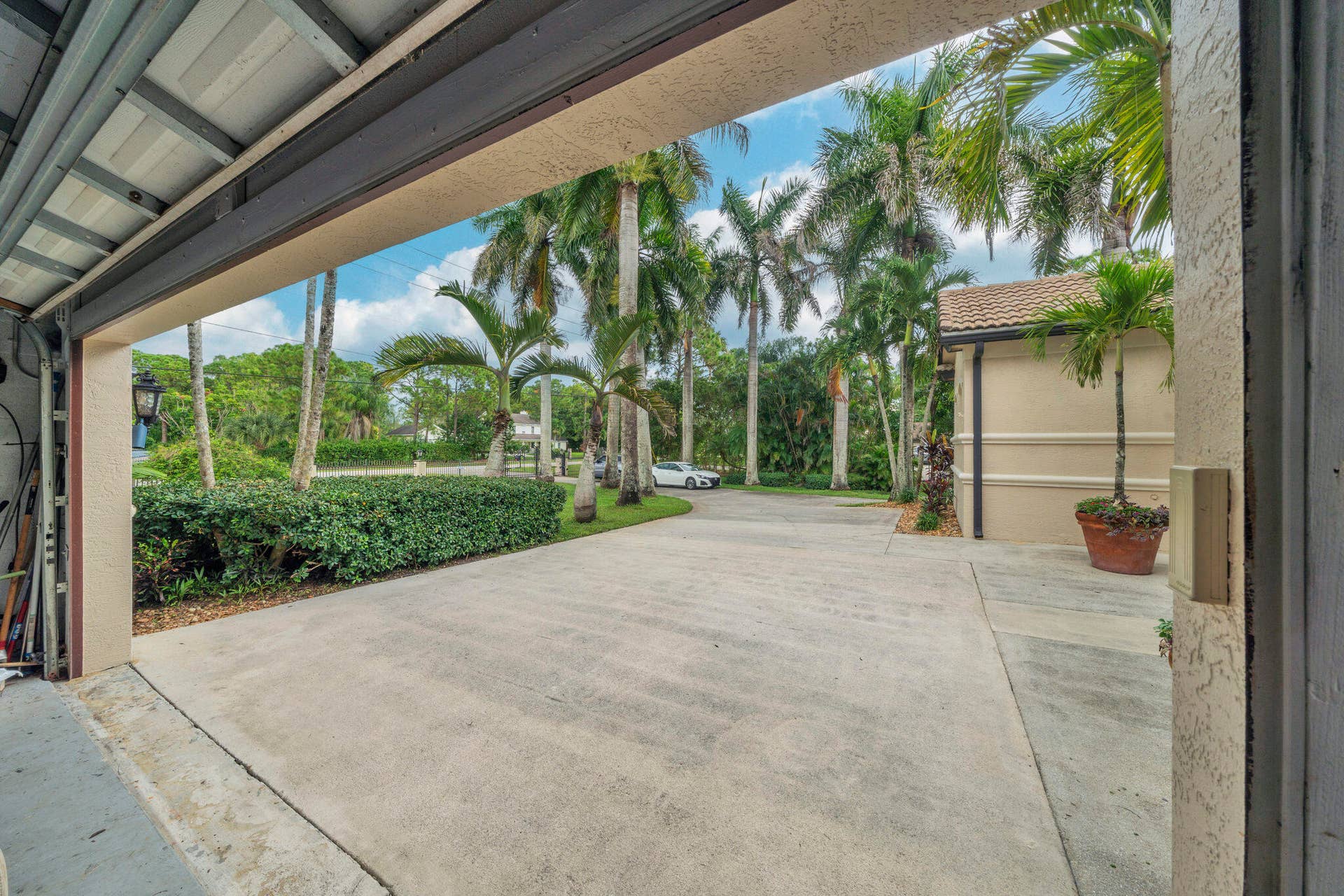 15250 Temple Boulevard, Loxahatchee, FL 33470 25 Garage (1)
