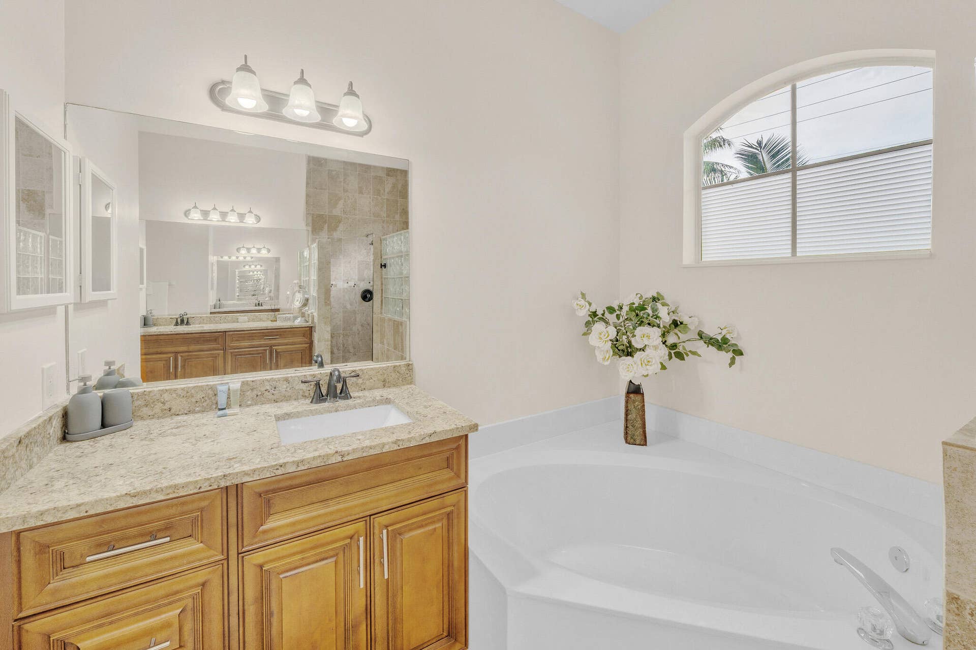 15250 Temple Boulevard, Loxahatchee, FL 33470 11 Primary Bath (6)