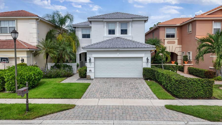 Property photo for 207 ISLE VERDE Way, Palm Beach Gardens, FL