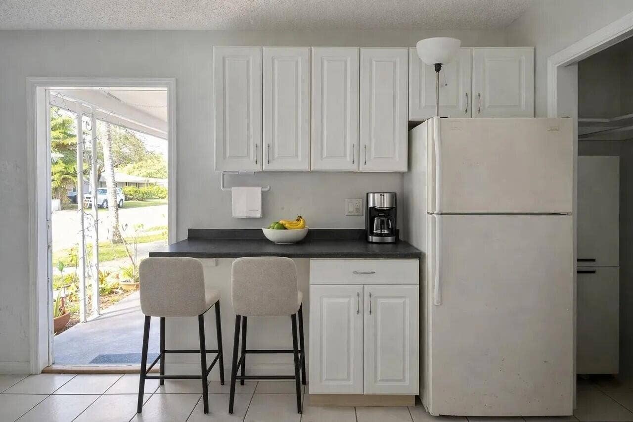 1721 NE 9TH Street, #1-5, Fort Lauderdale, FL 33304 1721 5