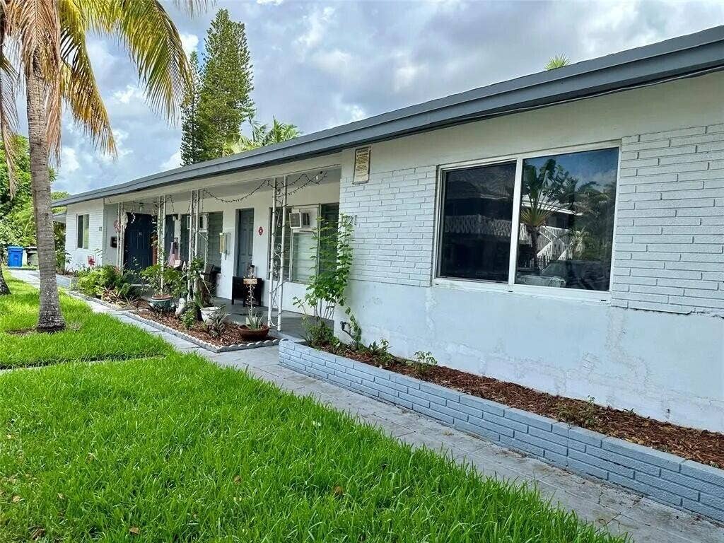 1721 NE 9TH Street, #1-5, Fort Lauderdale, FL 33304 1721 2
