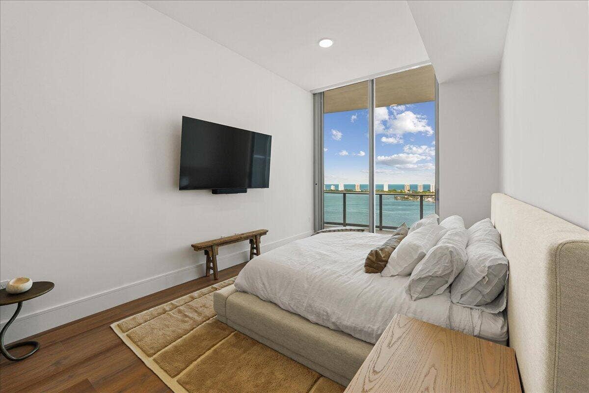 220 LAKE SHORE Drive, #2406, West Palm Beach, FL 33403 47-DSC07356