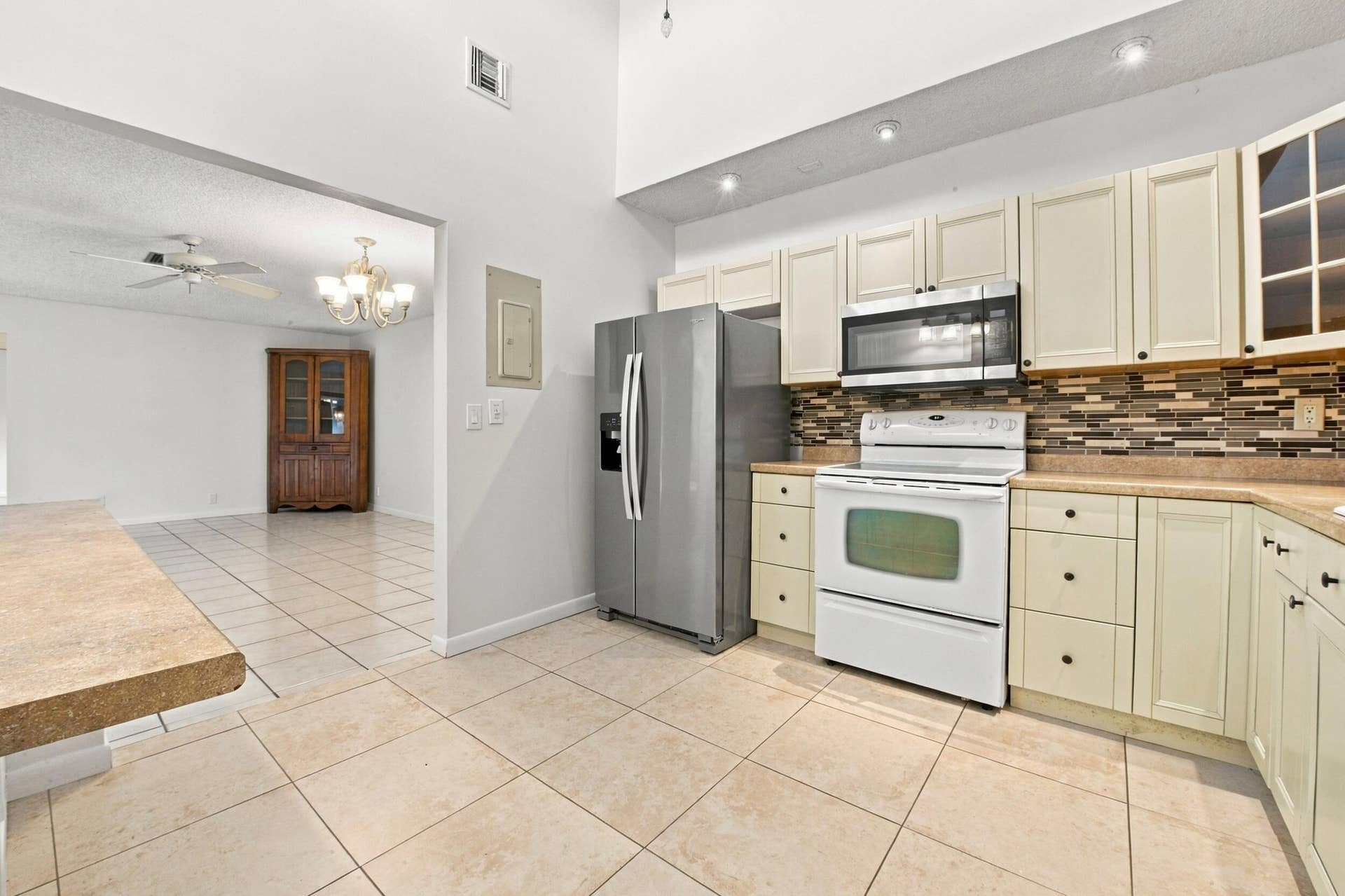 801 NW 30TH Avenue, #C, Delray Beach, FL 33445 Kitchen