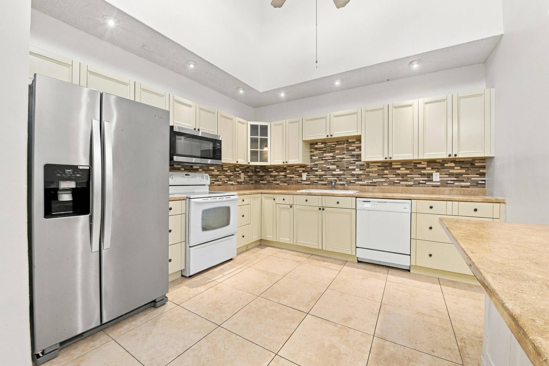 801 NW 30TH Avenue, #C, Delray Beach, FL 33445 Kitchen