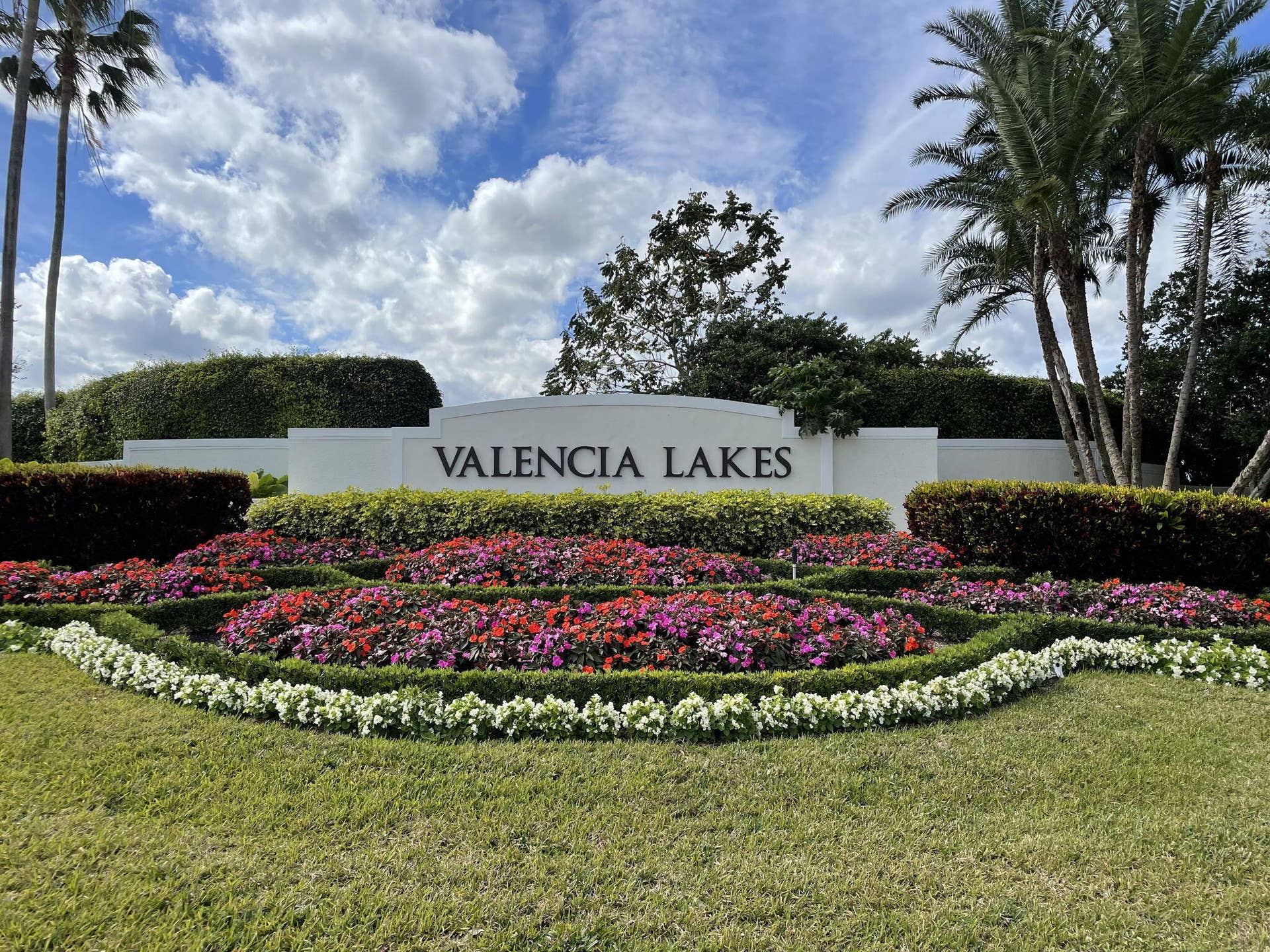 61-web-or-mls-33_valencia lakes (0)