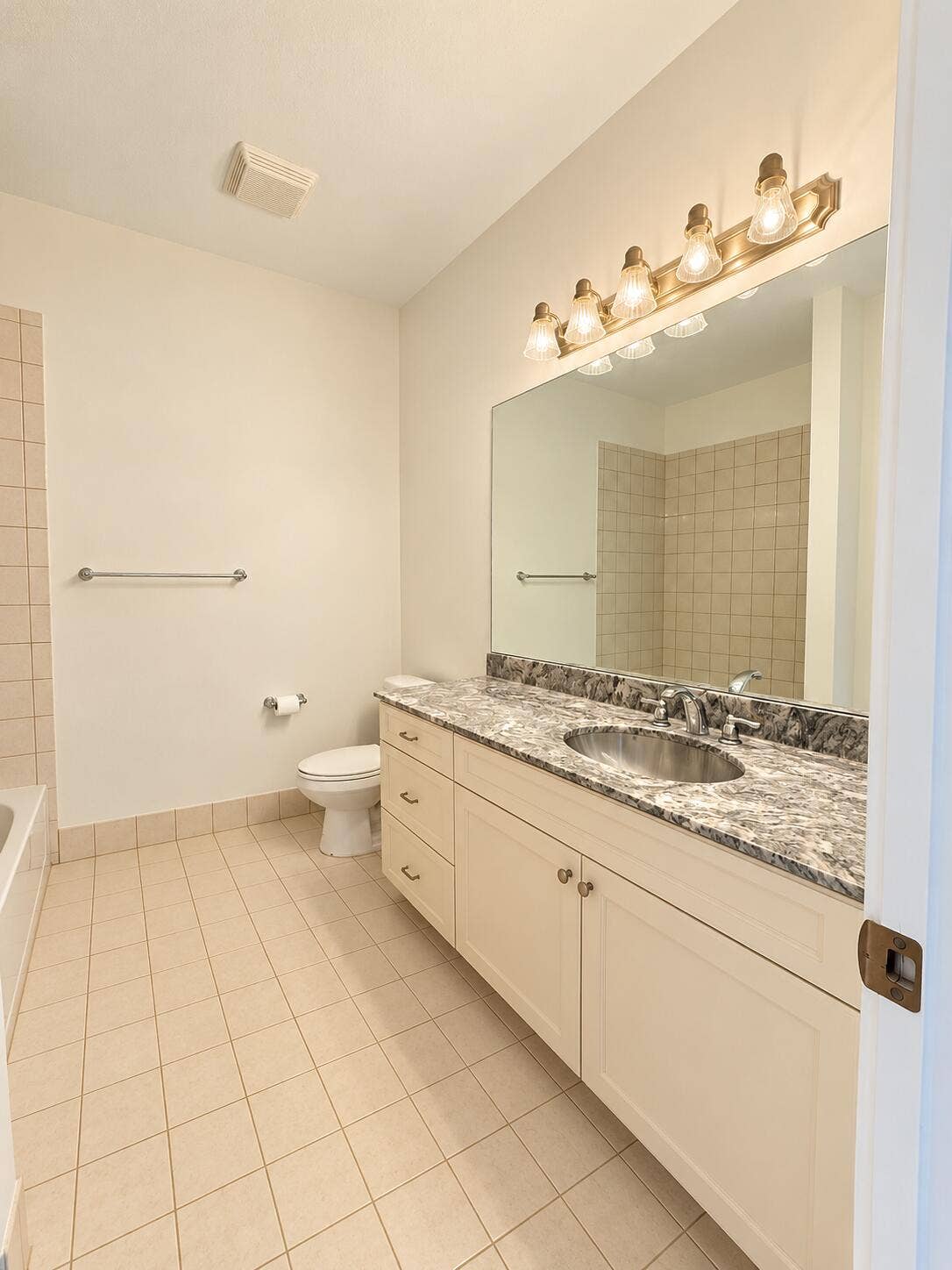 2nd Full Bathroom