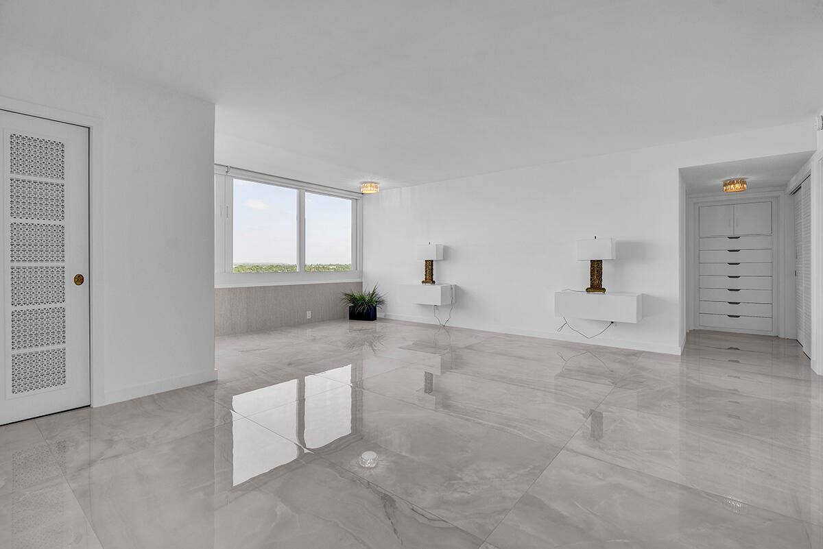 201 N Riverside Drive, #802, Pompano Beach, FL 33062 DSC08894